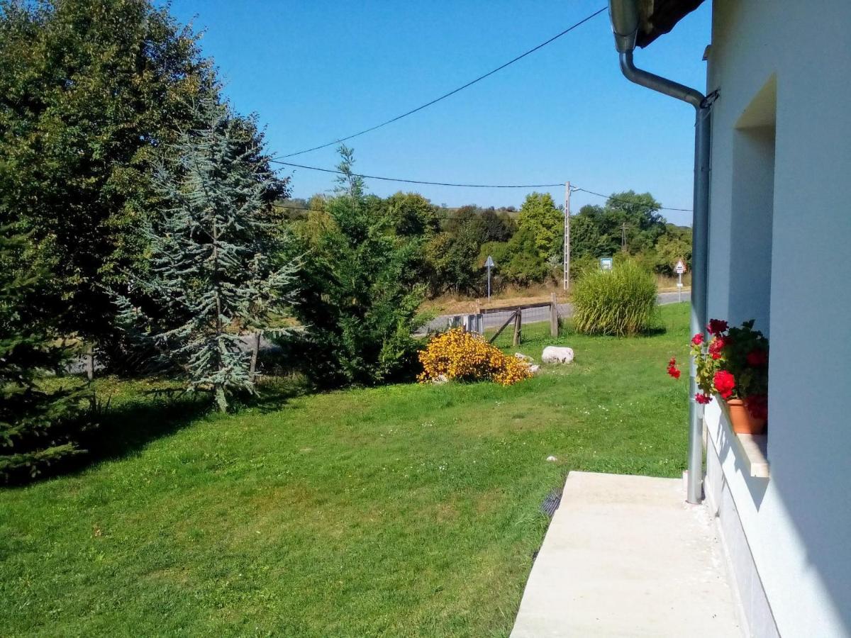 Gerecse Vendégház Sutto Exterior foto